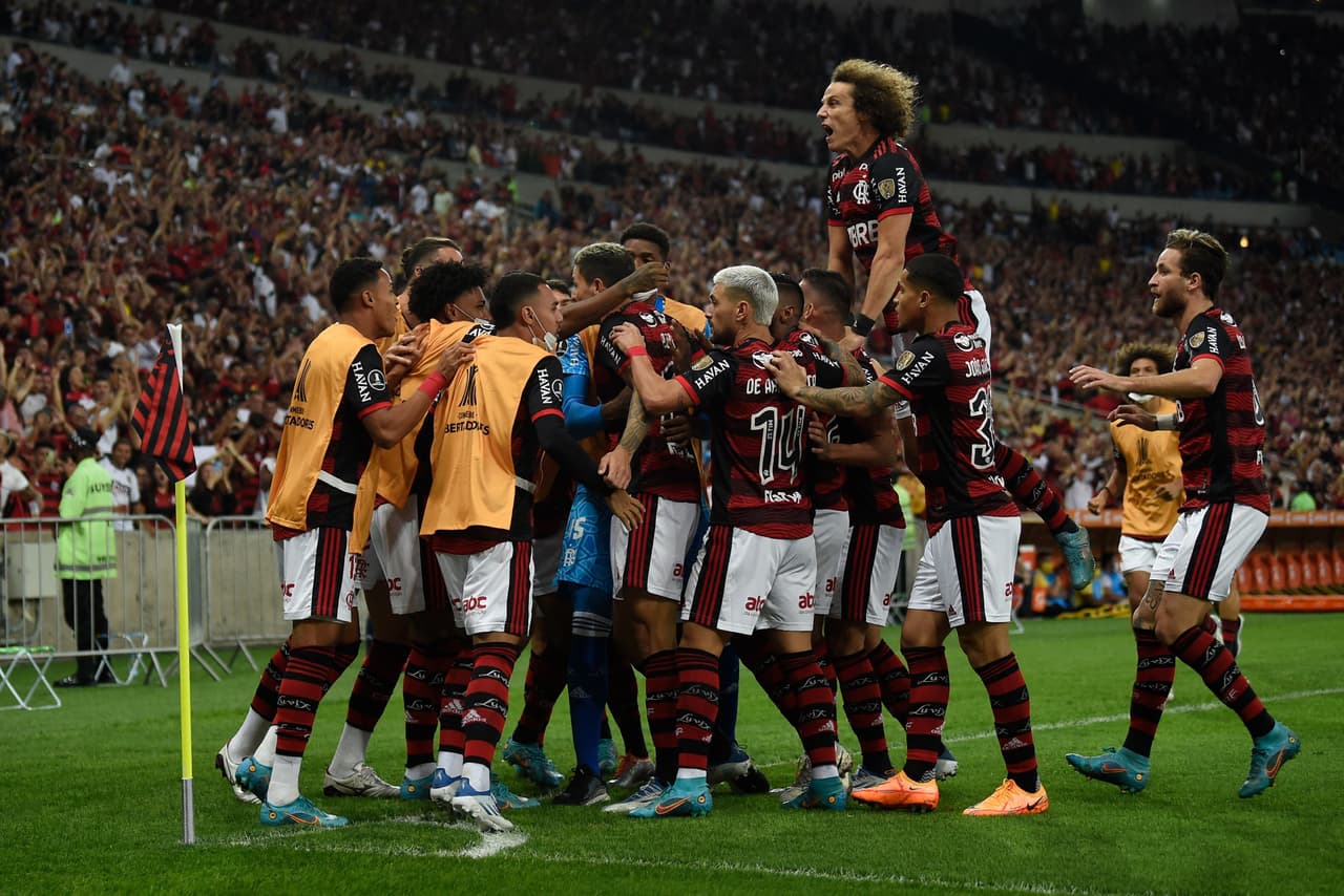 Flamengo arrolló 7-1 a Tolima en el Maracaná para avanzar a los Cuartos de Final con un global de 8-1.