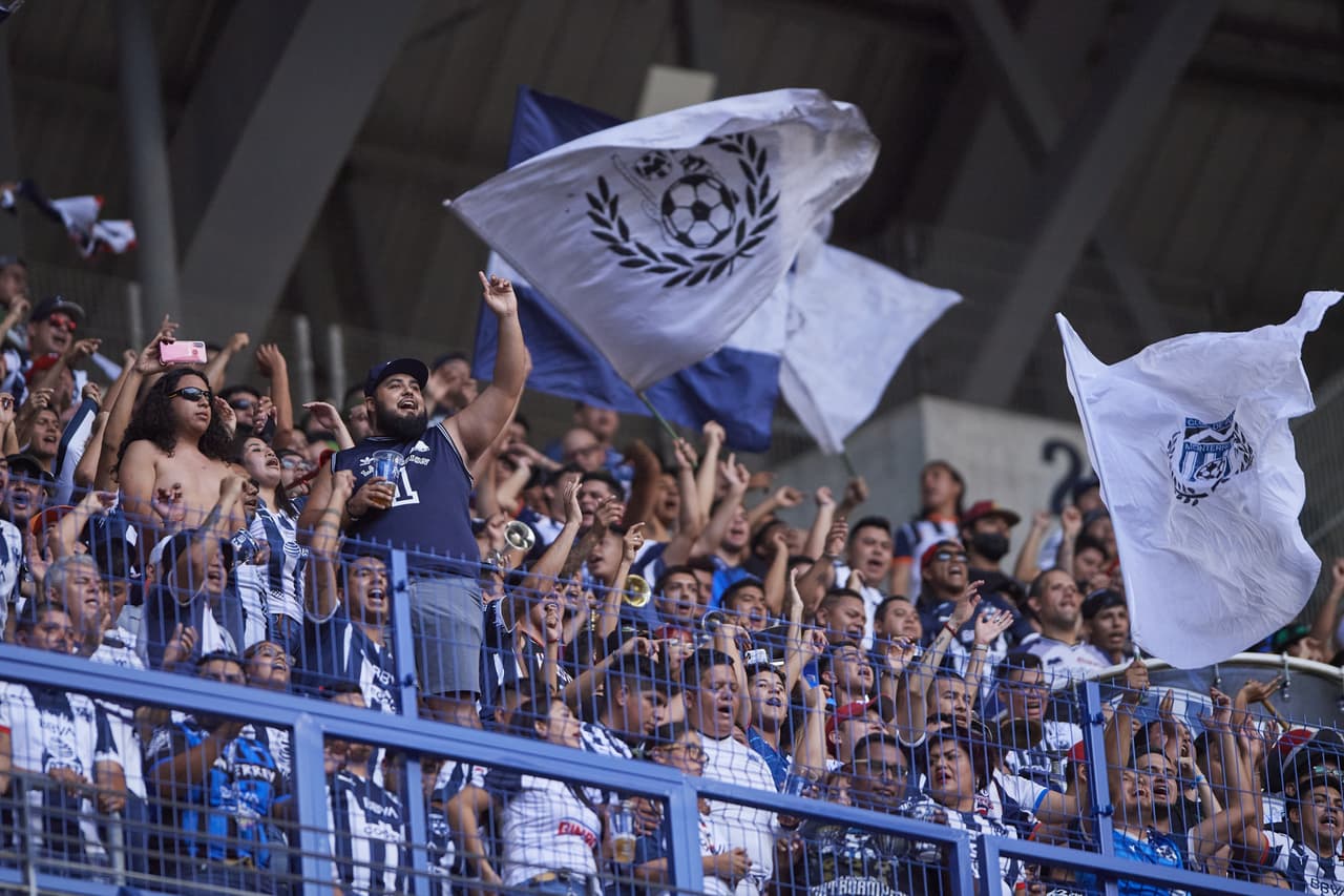 Rayados sigue en su buena racha y ahora venció a un Puebla que fue aguerrido pero que no tuvo reacción y de esa forma el equipo de Vucetich se mantiene en la cima del Apertura 2022 gracias al gol de Stefan Medina.