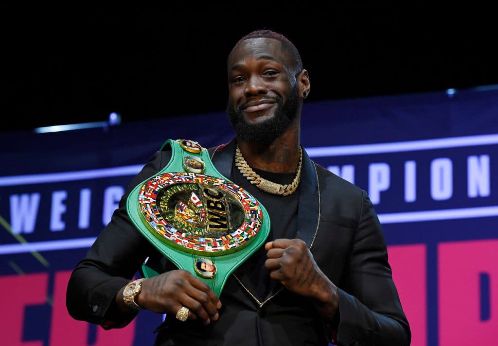 Entre sonrisas y bromas, Deontay Wilder y Tyson Fury presentaron la segunda pelea por el título mundial de los pesados que ostenta Wilder, será en febrero.