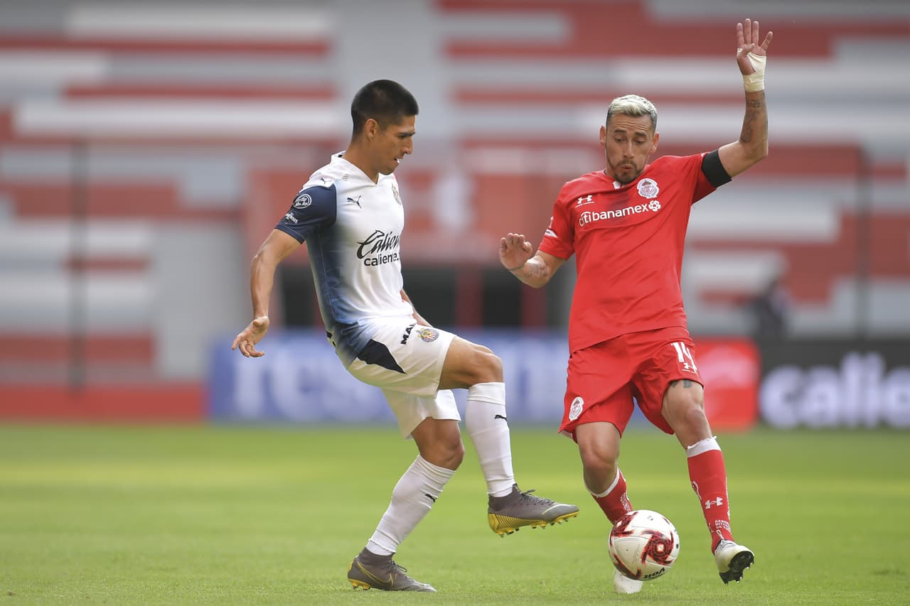 Con gol de Diego Hernández al minuto 60, el toluca consigue los tres puntos que los pone como líderes del torneo a la espera del resultado de Cruz Azul.