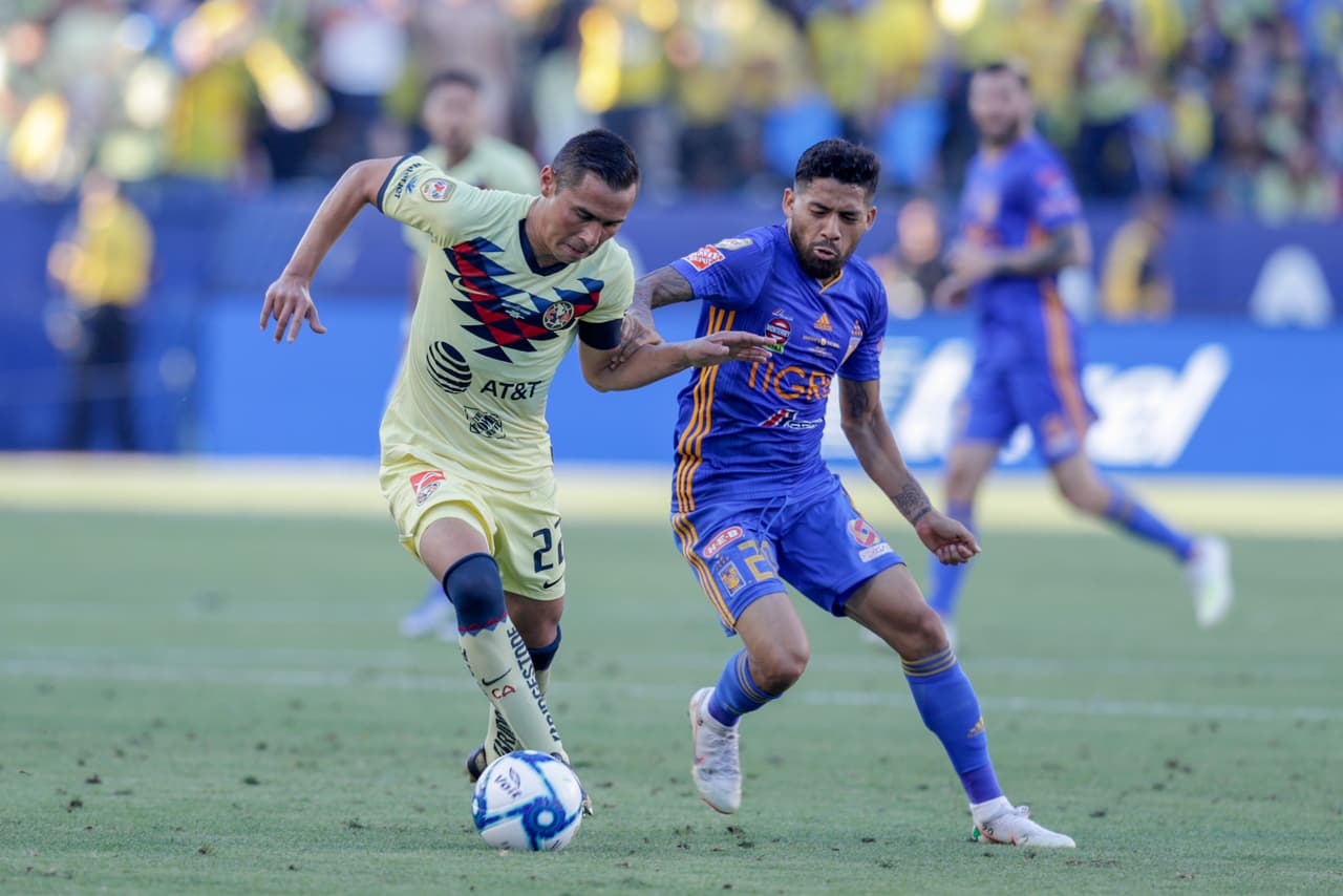 El ritmo de partido era impresionante cuando ya se había cumplido una hora de haber comenzado. Traían buena resistencia física ambos planteles.