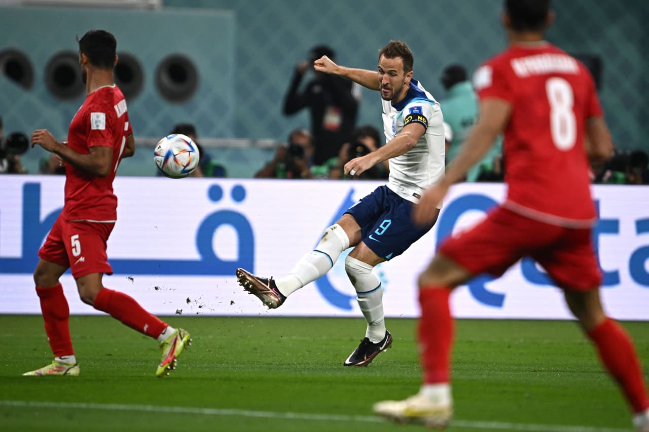 La Selección de Inglaterra luce con goleada ante Irán en el arranque de la actividad del Grupo B.