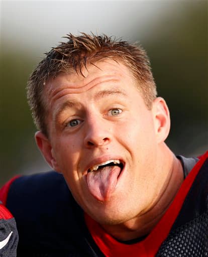 Disfruta algunas de las mejores tomas fuera y dentro de los emparrillados del ala defensiva de los Houston Texans.