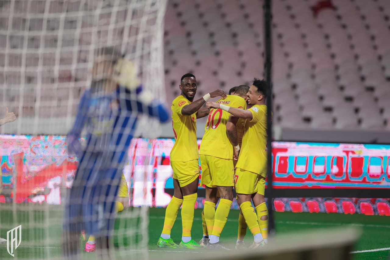 Anulan gol a Julián Quiñones en victoria de Al-Qadisiya sobre Al-Wahda