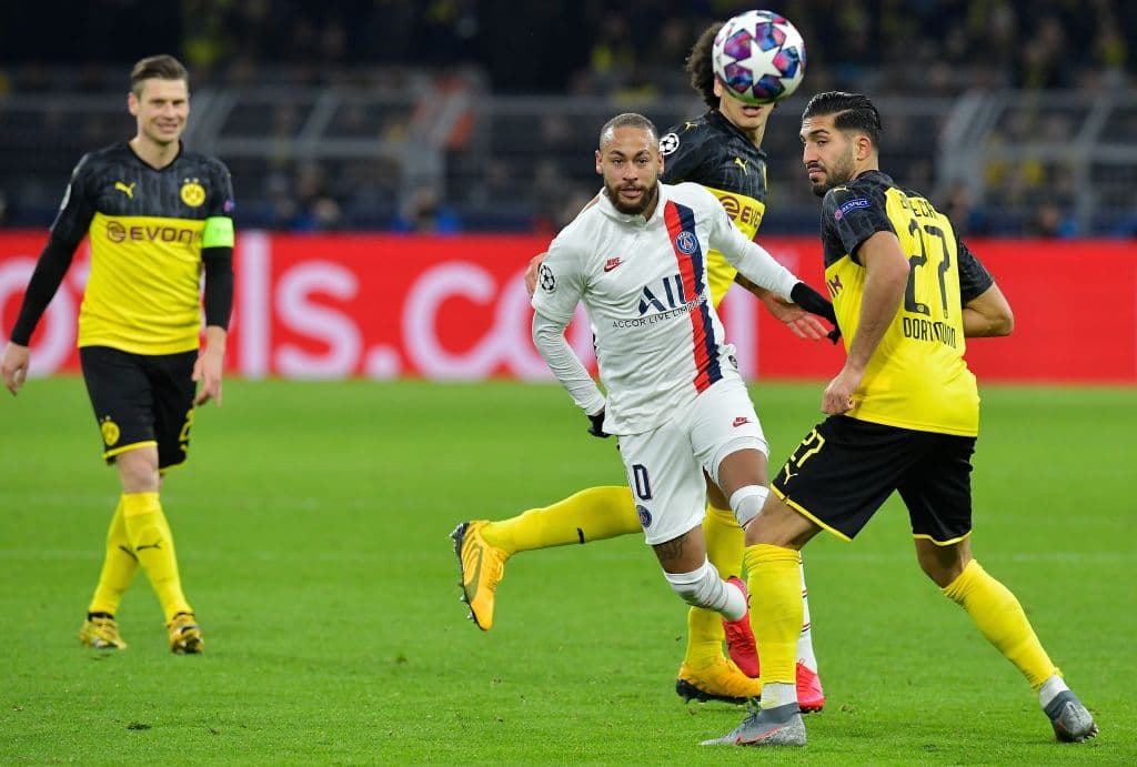 Se junta Neymar con Di María y con Mbappé y tras una serie de toques Neymar deja de frente al portero a Mbappé pero su tiró es atajado por el suizo.