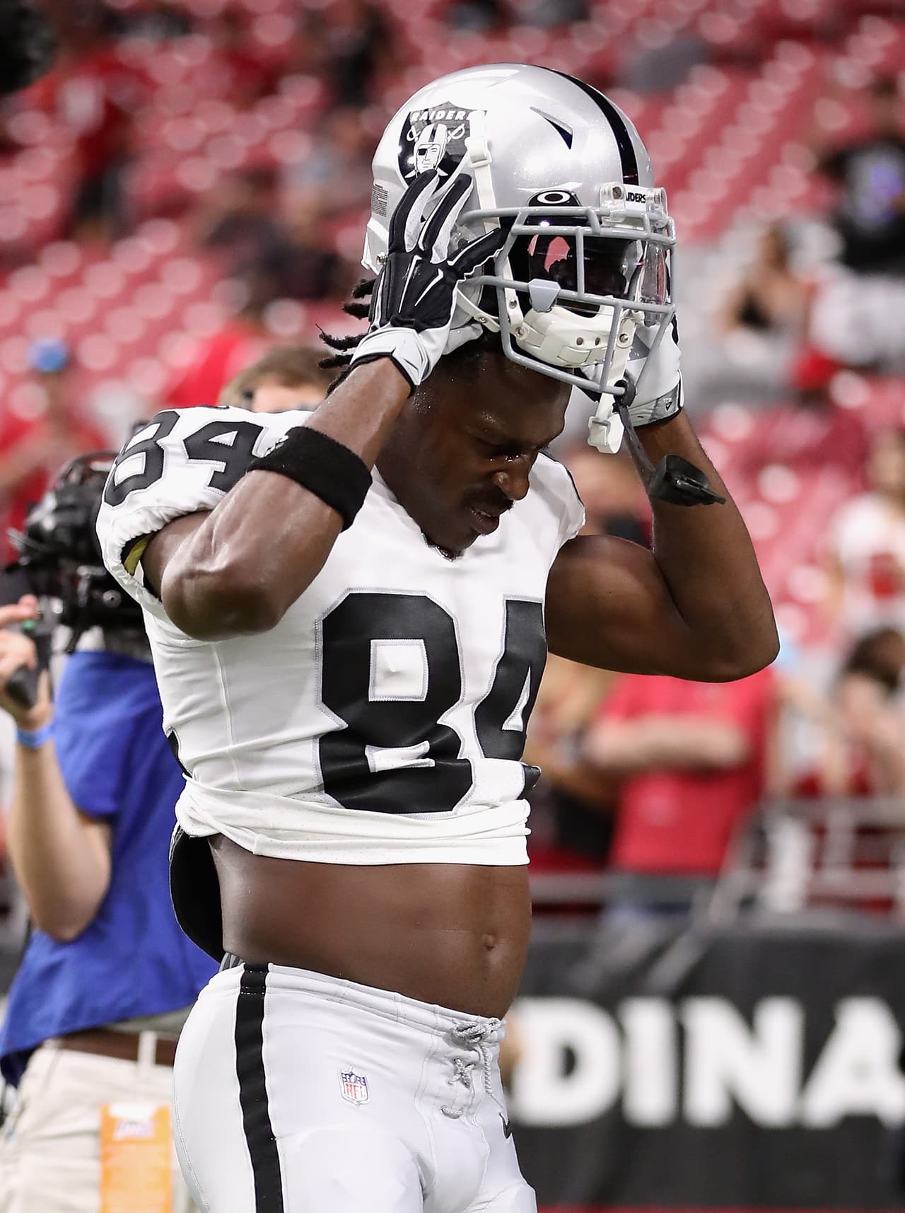 La afición de los Raiders mostraba emoción, pero todo comenzó a cambiar durante la pretemporada 2019.
