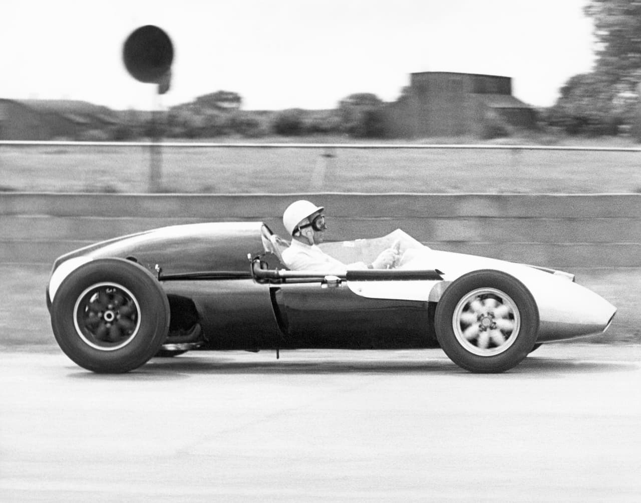 Sir Stirling Craufurd Moss es un piloto británico que consiguió ganar el subcampeonato en cuatro ocaciones seguidas, de 1955-1958.