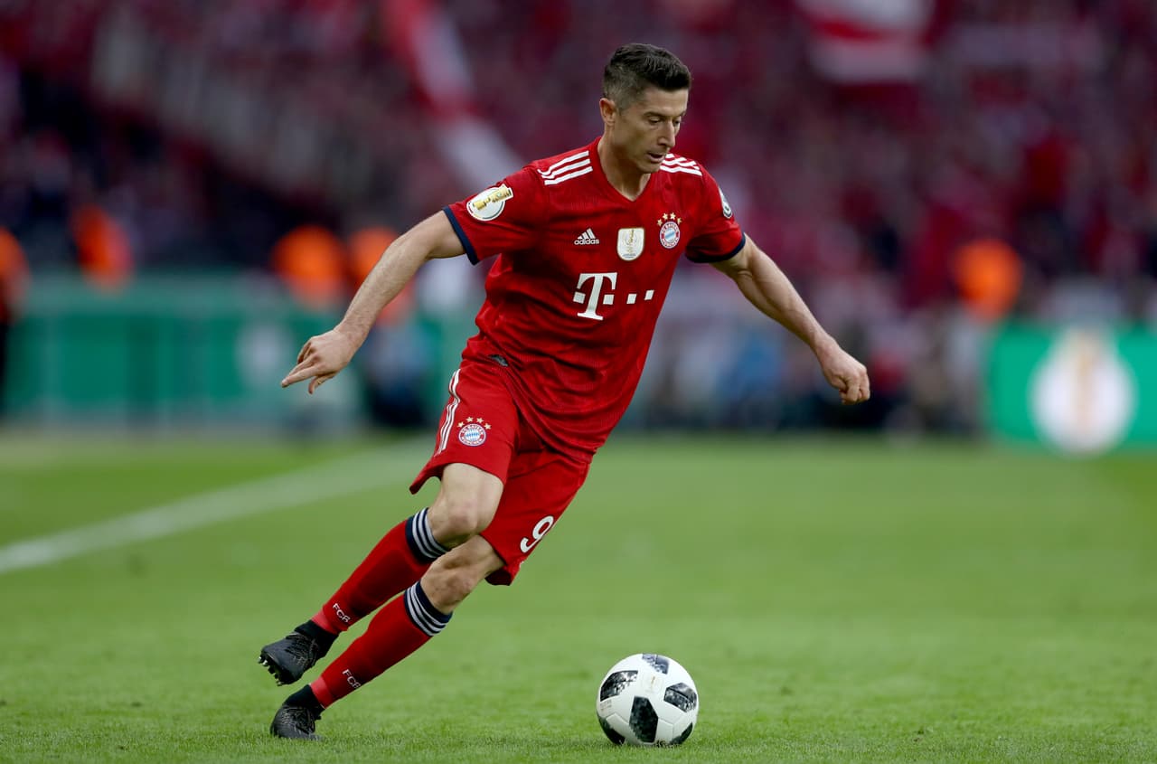 En las últimas horas se ha dicho que Robert Lewandowski podría estar la próxima temporada el el Paris Saint-Germain. Chelsea y Manchester City también están sonando como posibles destinos.
