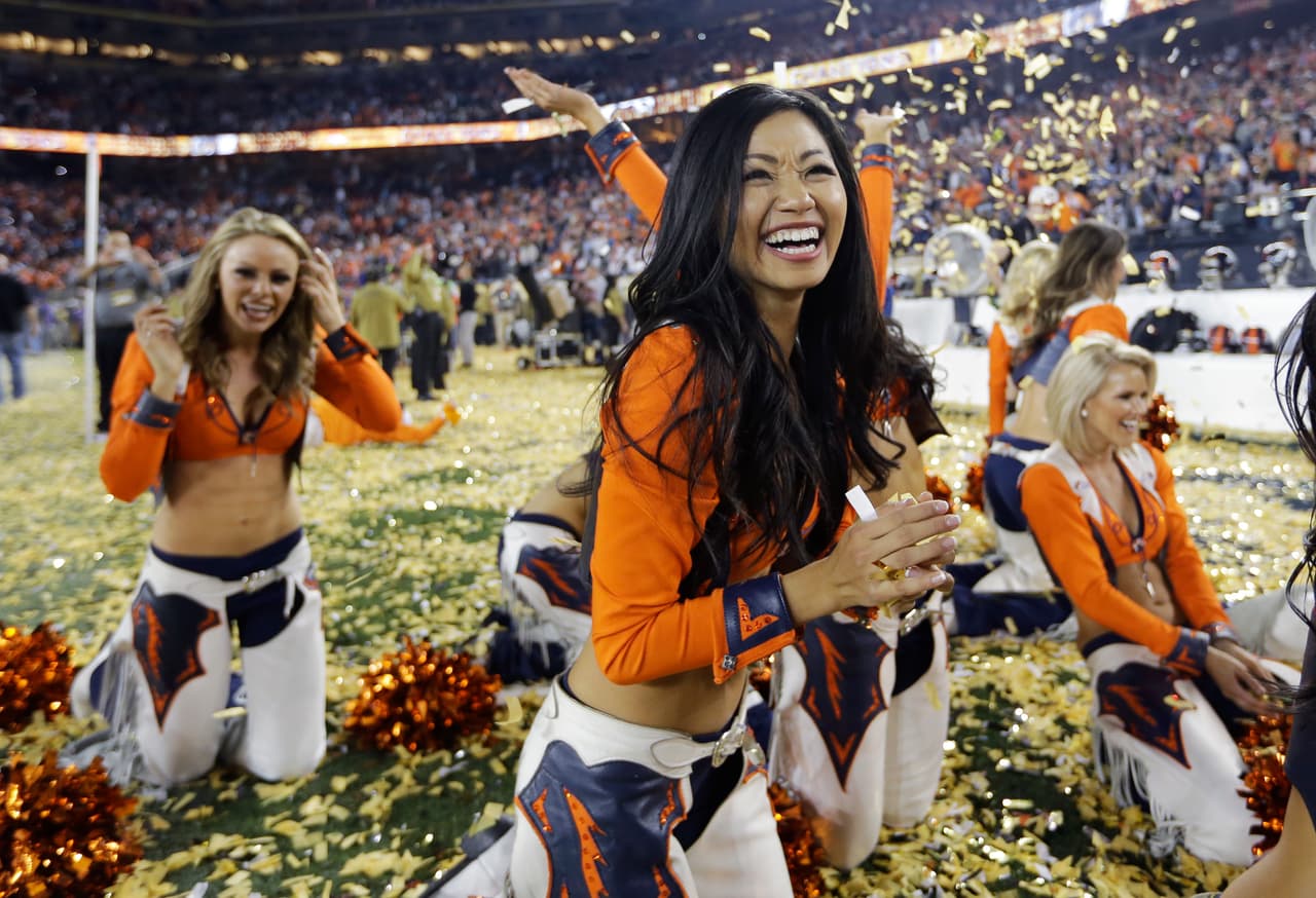 Ellas llenaron de belleza y diversión el emparrillado del Levi´s Stadium, checa las mejores imágenes de estas dulzuras.