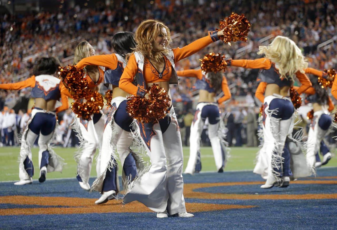 Ellas llenaron de belleza y diversión el emparrillado del Levi´s Stadium, checa las mejores imágenes de estas dulzuras.