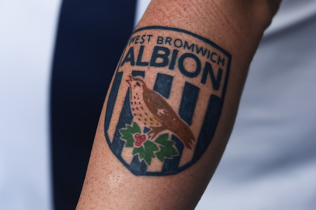 Los fanáticos en el mundo quisieron rendir un homenaje a sus países, equipos o jugadores favoritos por medio de tatuajes. Algunos más grandes y coloridos, con rostros de las figuras y escudos representativos son una muestra del cariño que alrededor del mundo expresan los hinchas del fútbol.