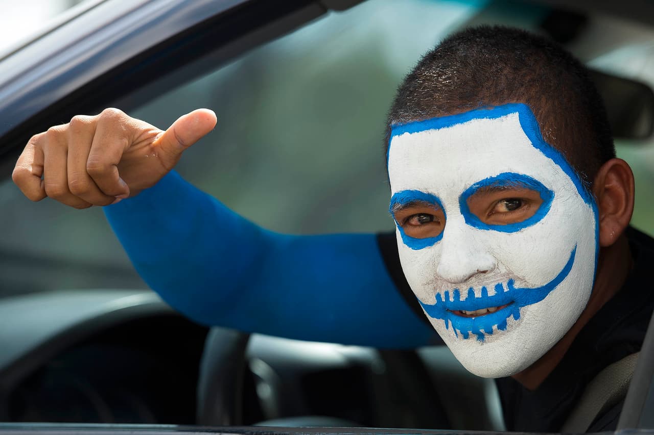 La afición de Honduras se viste de azul