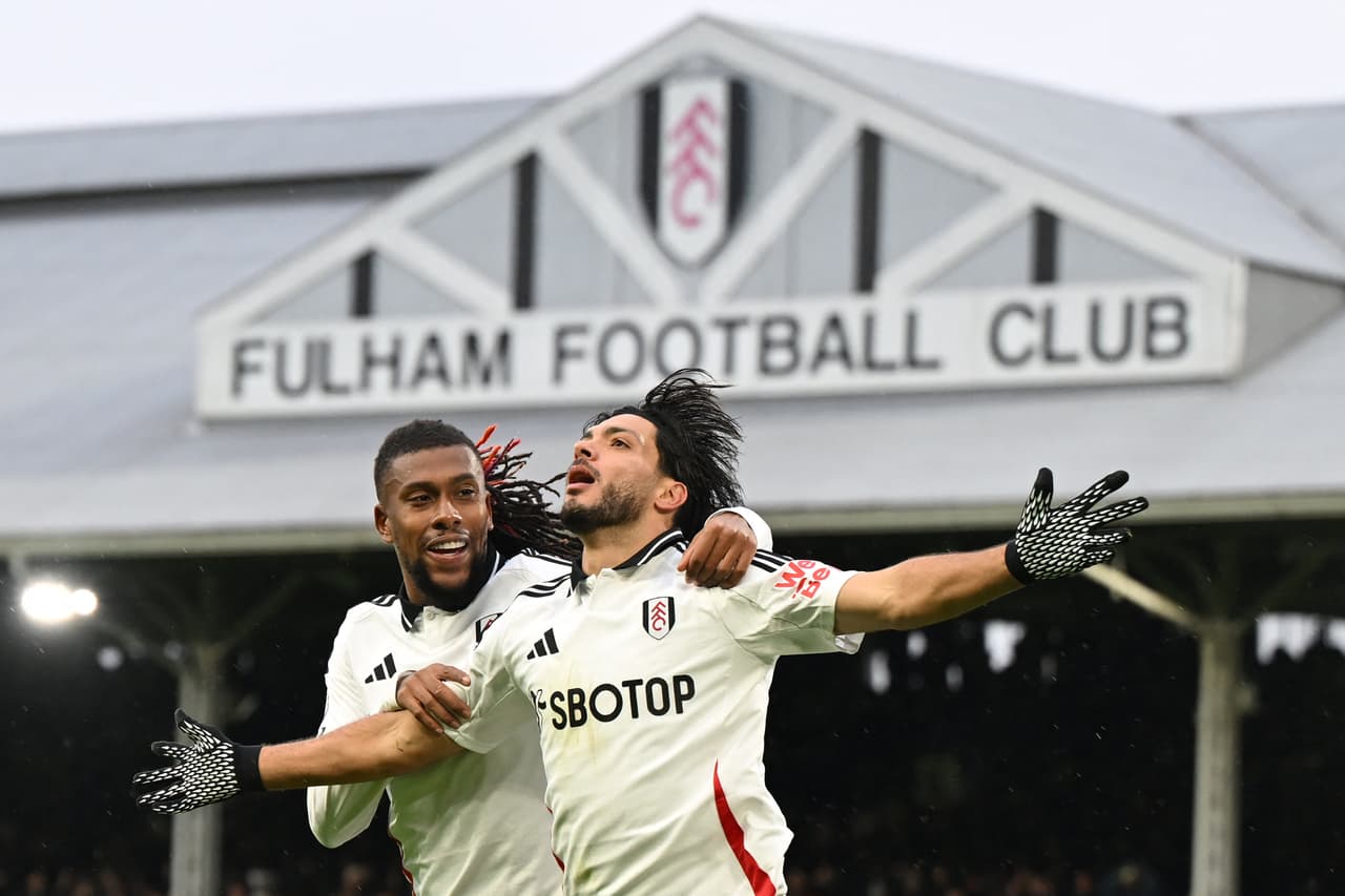 Raúl Jiménez anota gol contra Arsenal en empate de Fulham en Premier League