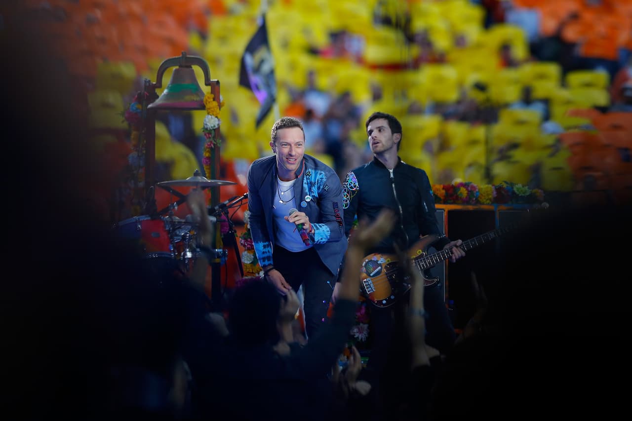 "Adventure of a Life Time" también retumbó en el recinto.