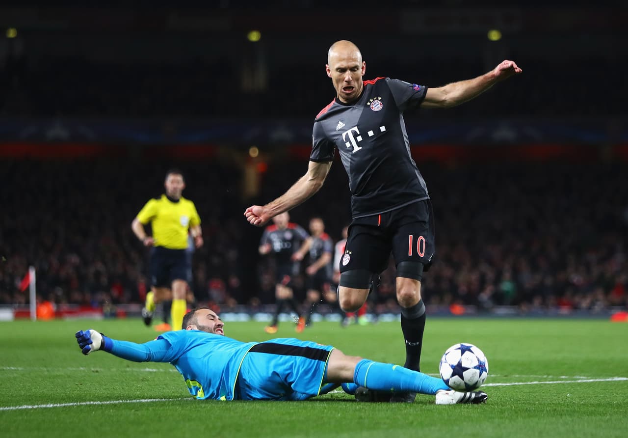 Arjen Robben (Holanda) - Bayern Múnich - Los desbordes por la banda derecha, seguidos de un recorte al centro para rematar de zurda ya son una marca registrada del holandés. Tiene mucha calidad y precisión para rematar con ella.
