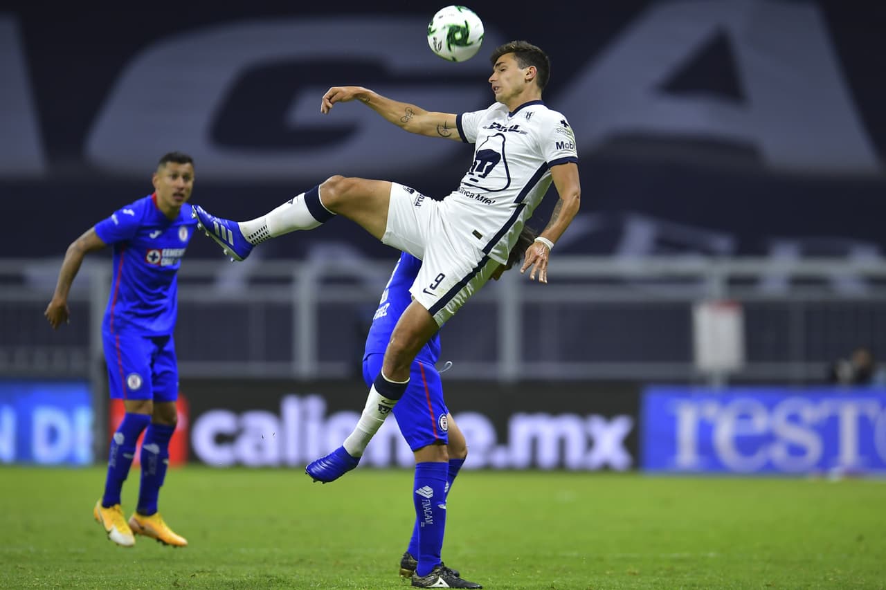 Con doblete de Luis Romo, gol de Rafael baca y gol de Roberto Alvarado, Cruz Azul golea a los Pumas y se queda a centímetros de la final del torneo.
