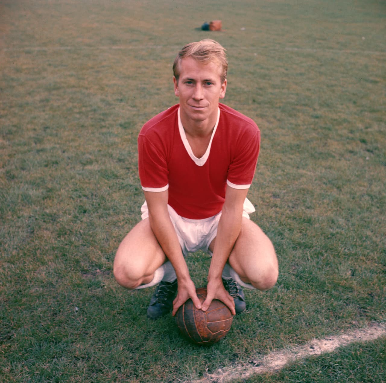 Mediocampista: Bobby Charlton (1966)