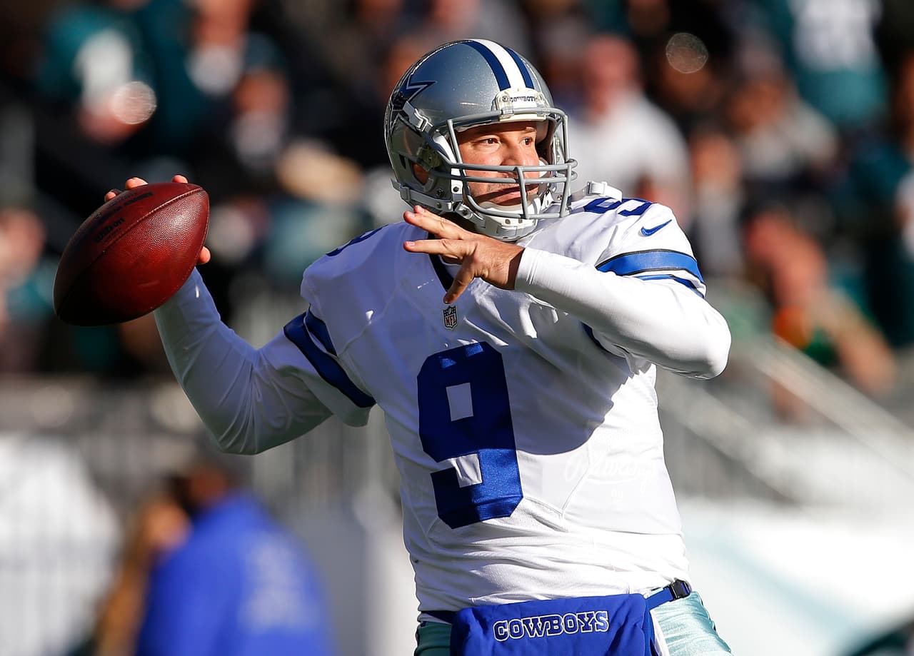 PHILADELPHIA, PA - JANUARY 01: Quarterback Tony Romo #9 of the Dallas Cowboys attempts a pass against the Philadelphia Eagles during the second quarter of a game at Lincoln Financial Field on January 1, 2017 in Philadelphia, Pennsylvania. (Photo by Rich Schultz/Getty Images)
