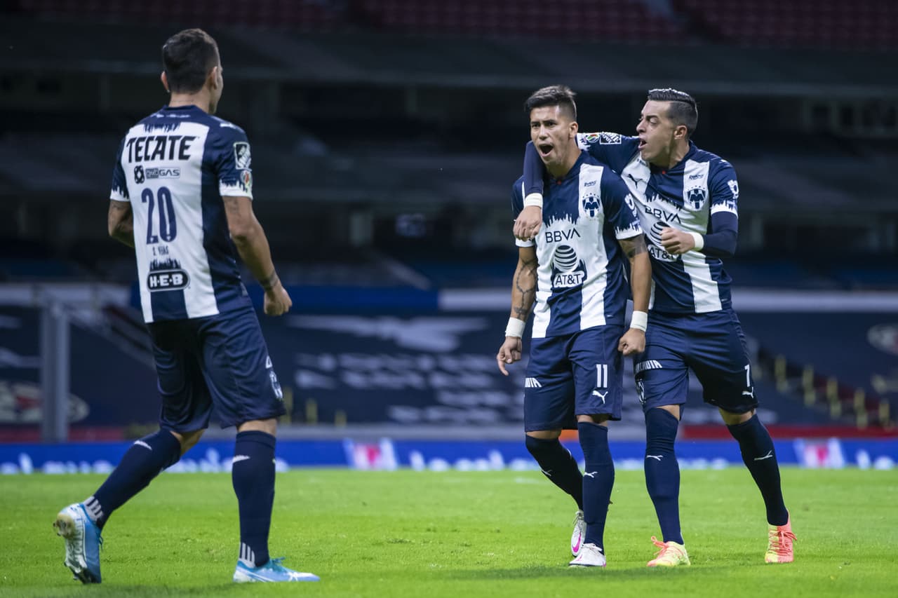 Vegas fue su cómplice al asistirle con una diagonal matona infalible.