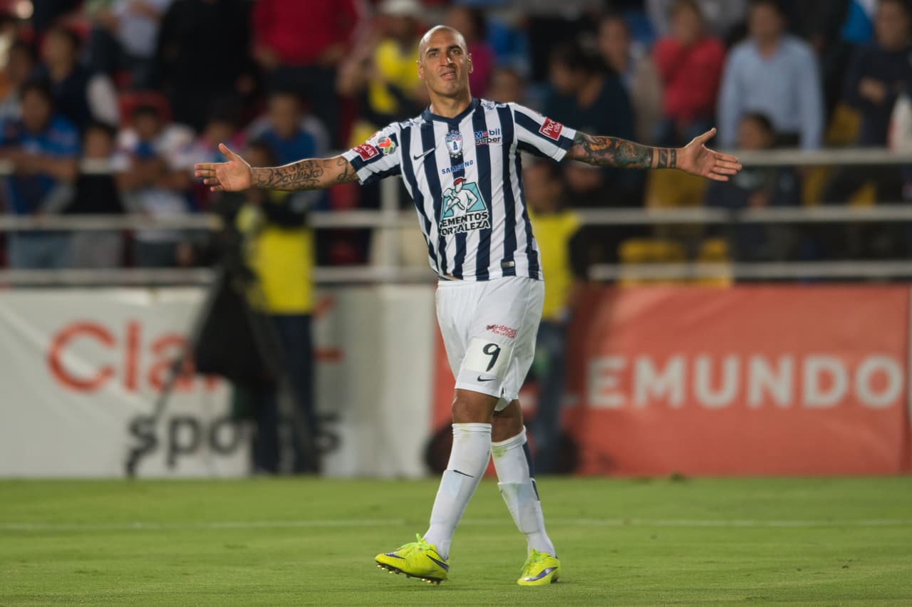 Ariel Nahuelpan se ha convertido en un referente del equipo Tuzo, logrando grandes actuaciones con el conjunto del Pachuca, logrando marcarle a Chiapas un doblete en la Jornada 12 del Apertura 2014.