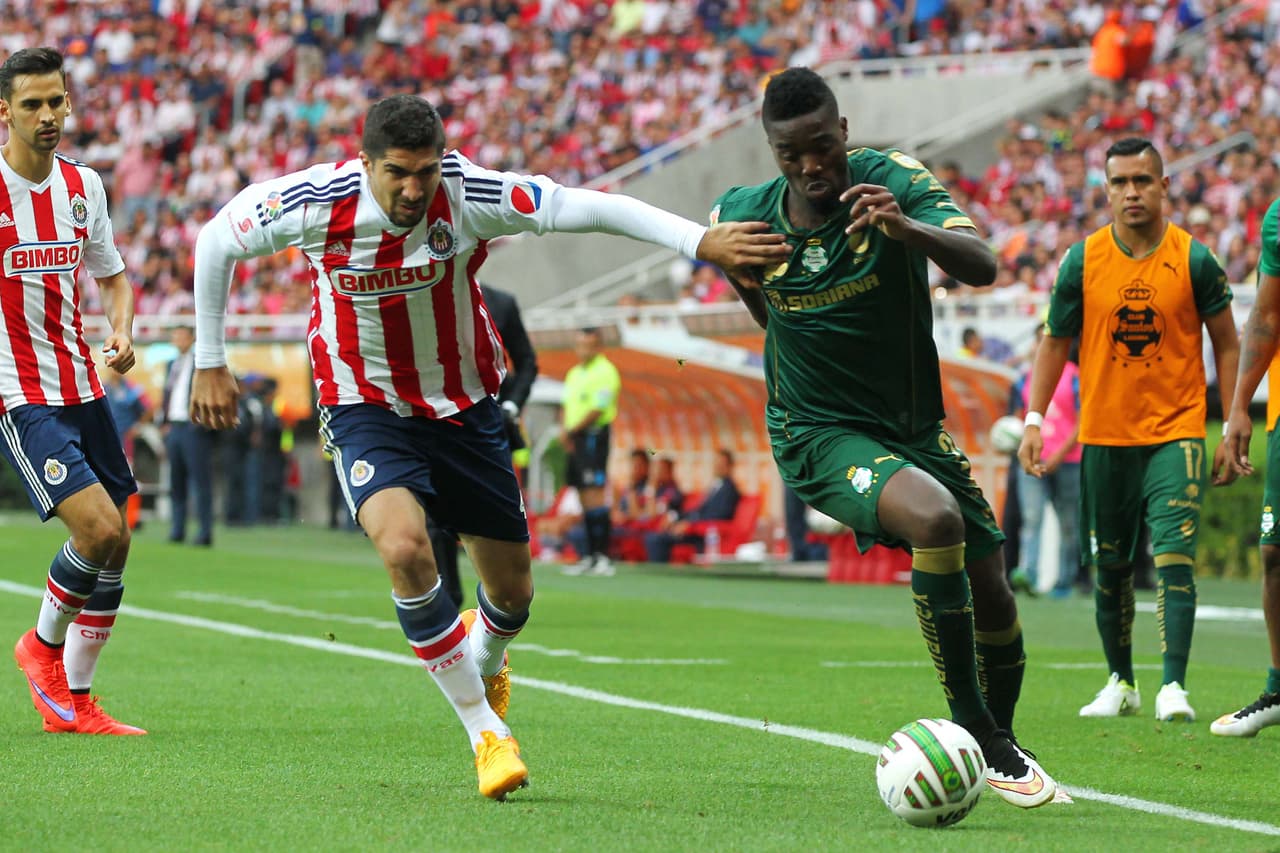 Djaniny Tavares ha sido un verdugo para el Rebaño Sagrado, haciendose presente en el marcador en la mayoría de los partidos.