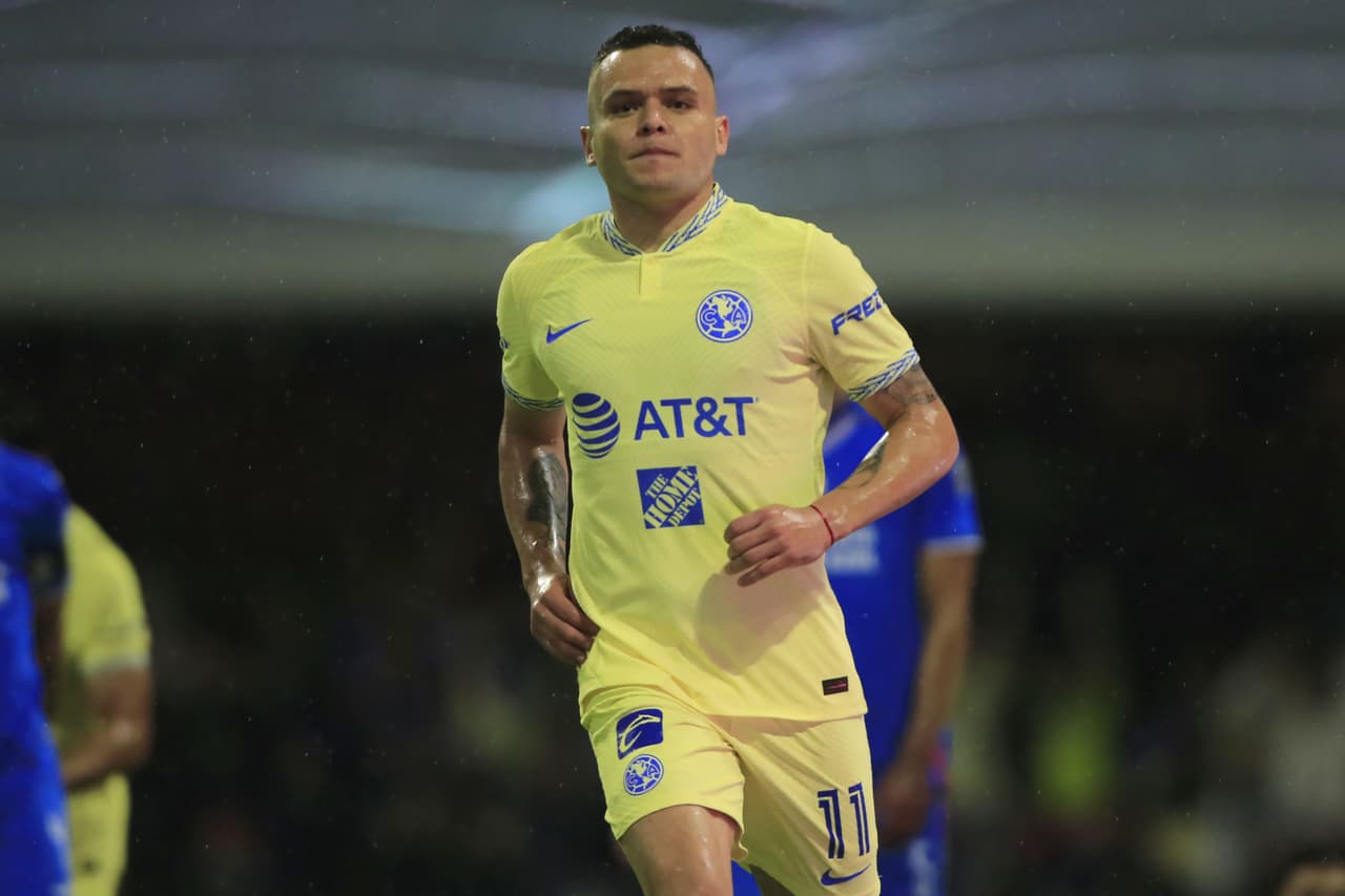 Las Águilas del 'Tano' Ortíz se dieron un festín en la cancha del Estadio Azteca luego de golear 7-0, con siete anotadores diferentes, a un Cruz Azul que está muy cerca del abismo y con un DT que tiene las horas contadas.