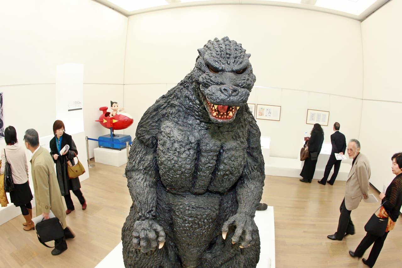 Su Centro Nacional de Arte en Tokyo fue inaugurado con una exhibición de la cultura moderna del Japón: aparecieron Godzilla y Astroboy.