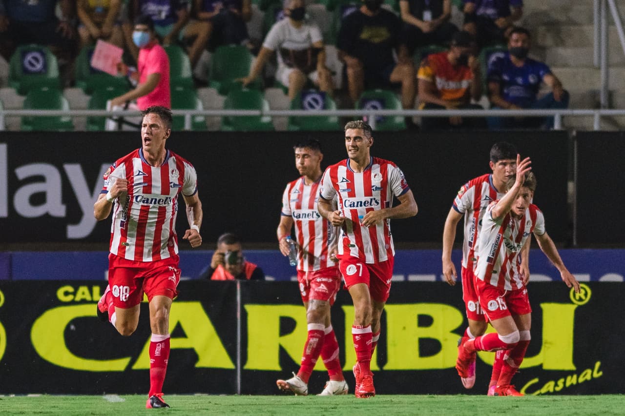 Mazatlán logró tomar la ventaja al minuto 89, pero el Atlético San Luis no dejó de atacar y empataron el encuentro 2-2 en el 90+6.