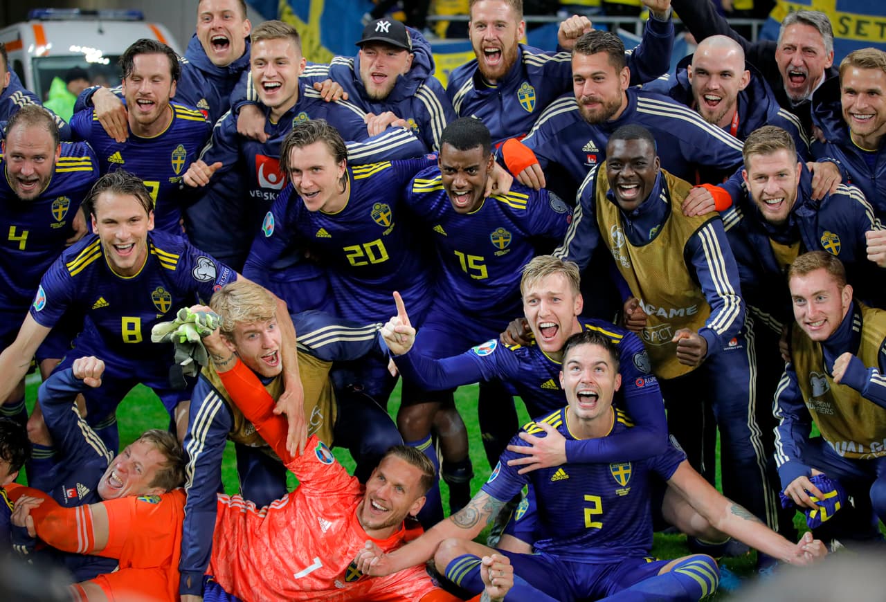 Suecia celebra su clasificación a la Euro 2020; será uno de los equipos que animen el torneo.