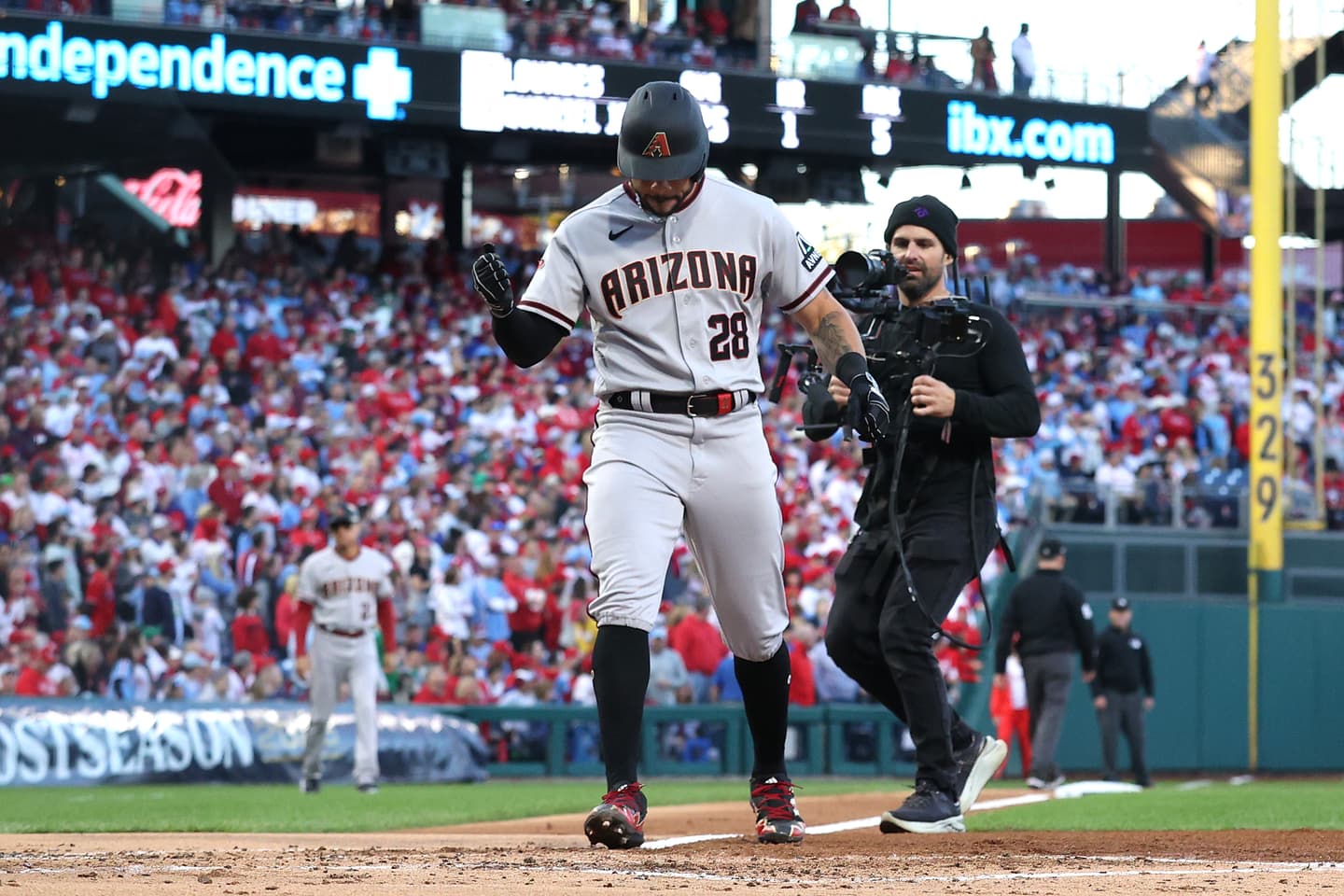 Con joya de pitcheo, los Texas Rangers se llevan el primer juego