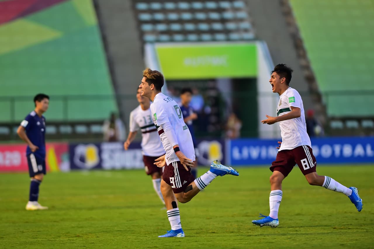 México vence a Japón 2-0, con goles de Pizzuto y Muñoz; jugará contra Corea del Sur en cuartos de final.