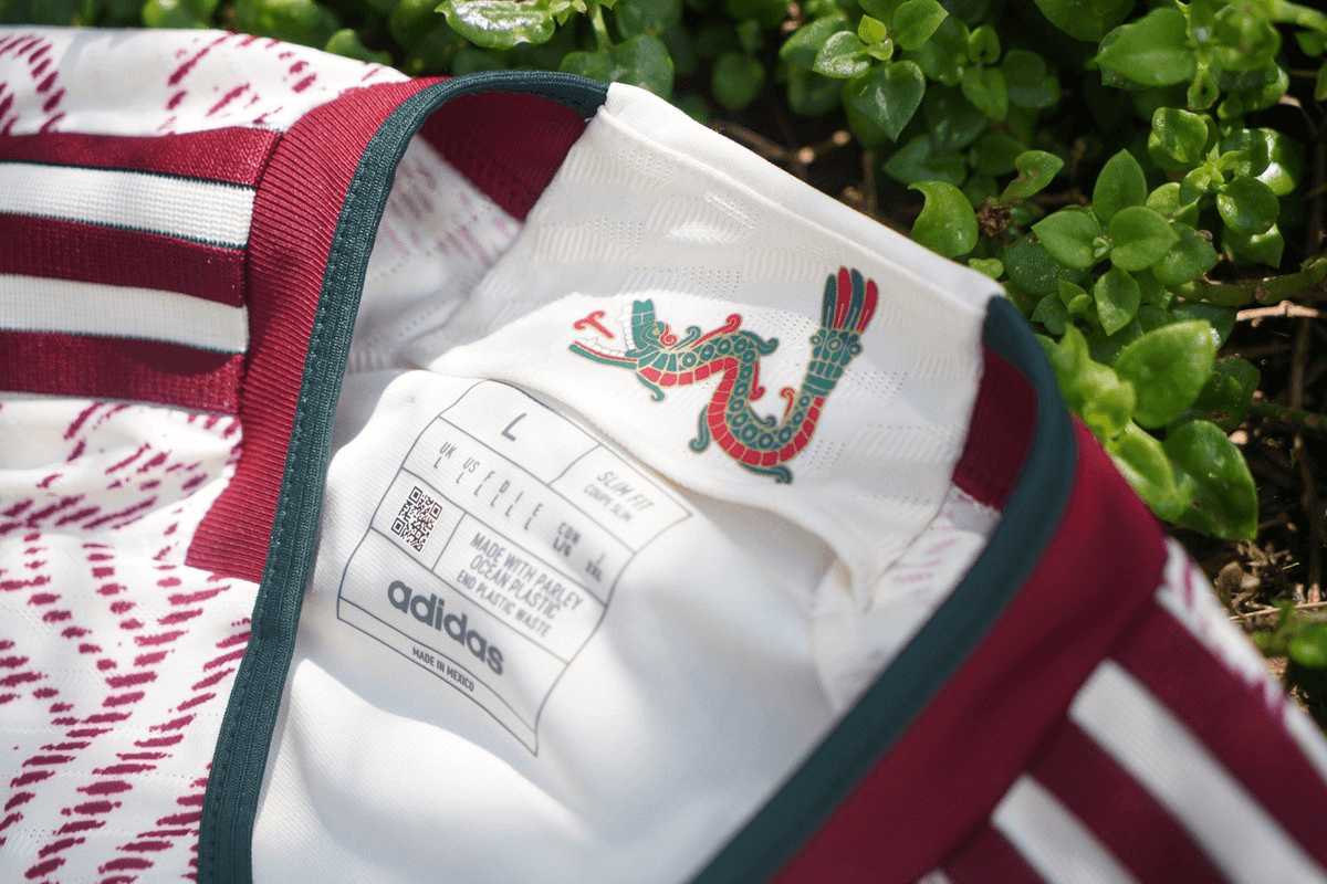 Ángel Di Maria sale de cambio por lesión en partido entre Juventus y Maccabi Haifa