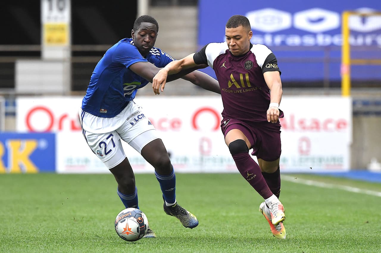 El PSG goleó al Strasbourg, pero tiene tres puntos menos que el líder de Francia, el Lille.