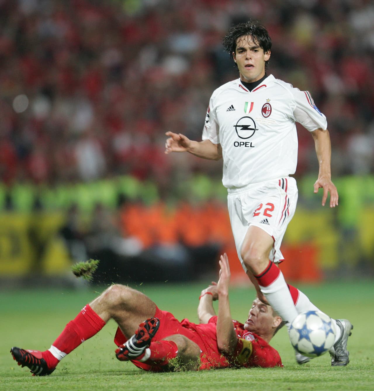 El momento más memorable fue en la final de Champions contra Milán en 2005. Su equipo iba 0-3 abajo y él fue uno de los luchadores que impulsó a una remontada histórica de 3-3 para obligar a los penaltis.