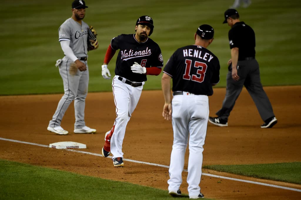 Rendón hizo su parte. El tercera base disparó un doble productor de dos anotaciones en el tercer capítulo, y luego pegó un cuadrangular de tres carreras en el quinto ante López, que dio la ventaja 6-5 a los Nacionales.
