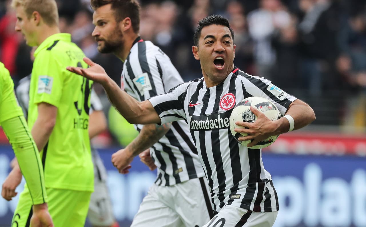 El primer gol contra Augsburg fue el sexto en la cuenta personal de Marco Fabián en Alemania. El pasado 15 de abril, con su tanto contra Borussia Dortmund, superó a Pavel Pardo con 5 goles y se convirtió en el segundo goleador mexicano en tierra germana.
