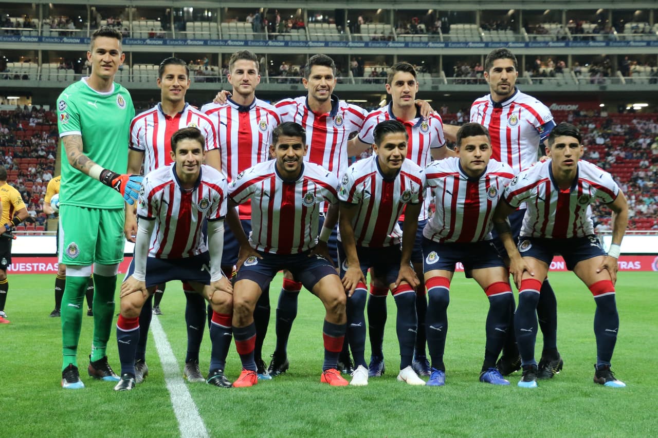José Saturnino Cardozo planteó un encuentro ofensivo con estos futbolistas de inicio.