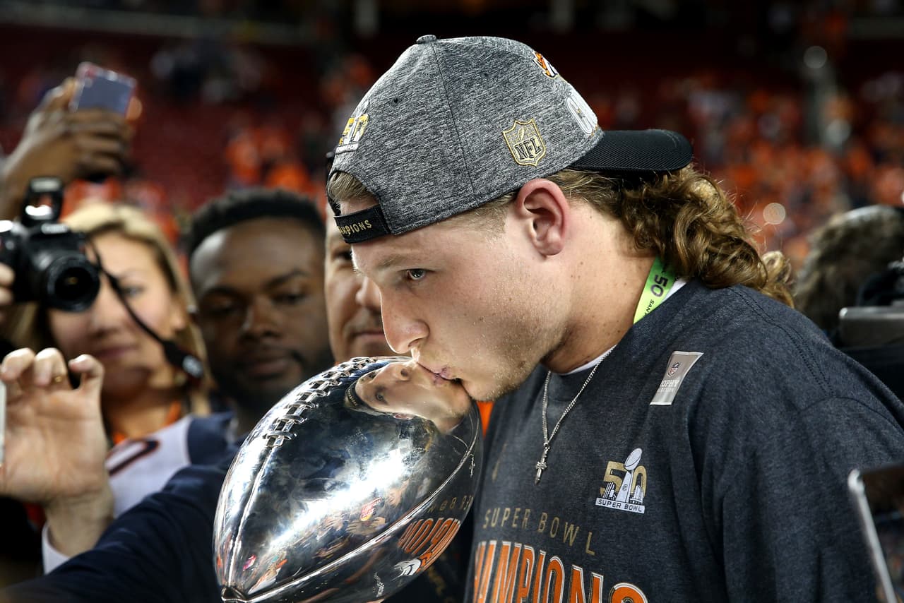 Así celebraron los Denver Broncos su triunfo en el Super Bowl 50 ante los Carolina Panthers 24-10.