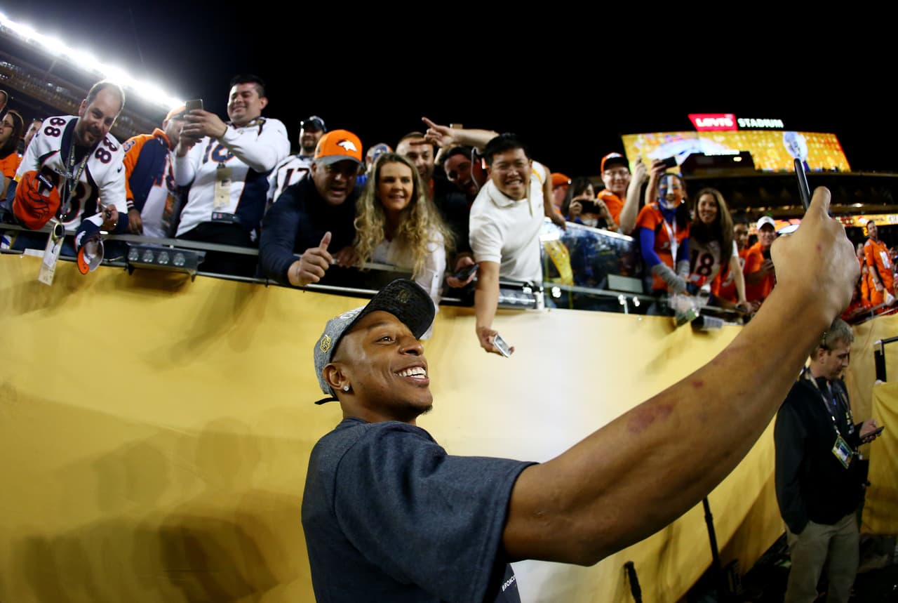 Así celebraron los Denver Broncos su triunfo en el Super Bowl 50 ante los Carolina Panthers 24-10.
