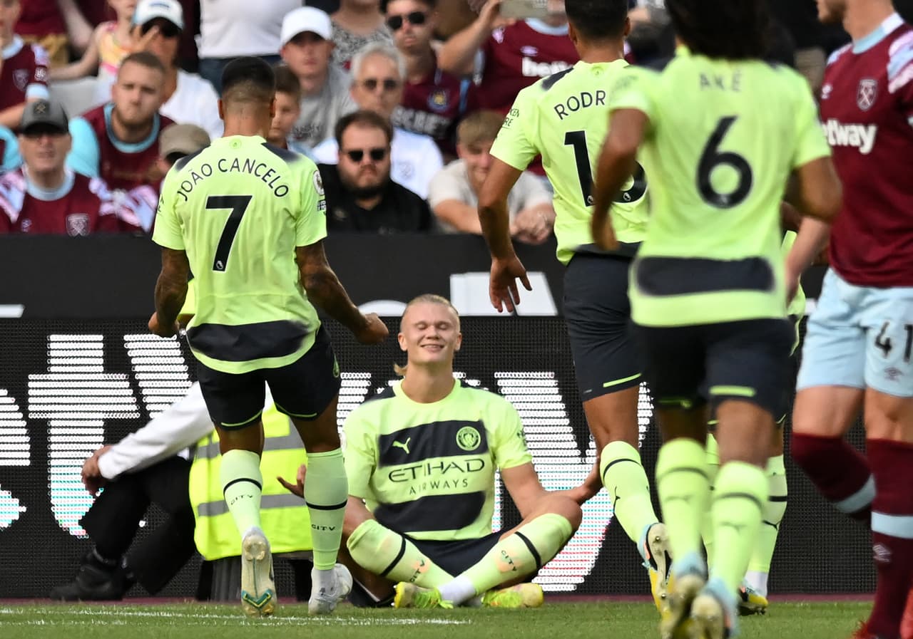 Erling Haaland inició de gran forma su etapa en la Premier League con el Manchester City al marcar un doblete en la victoria ante West Ham United.