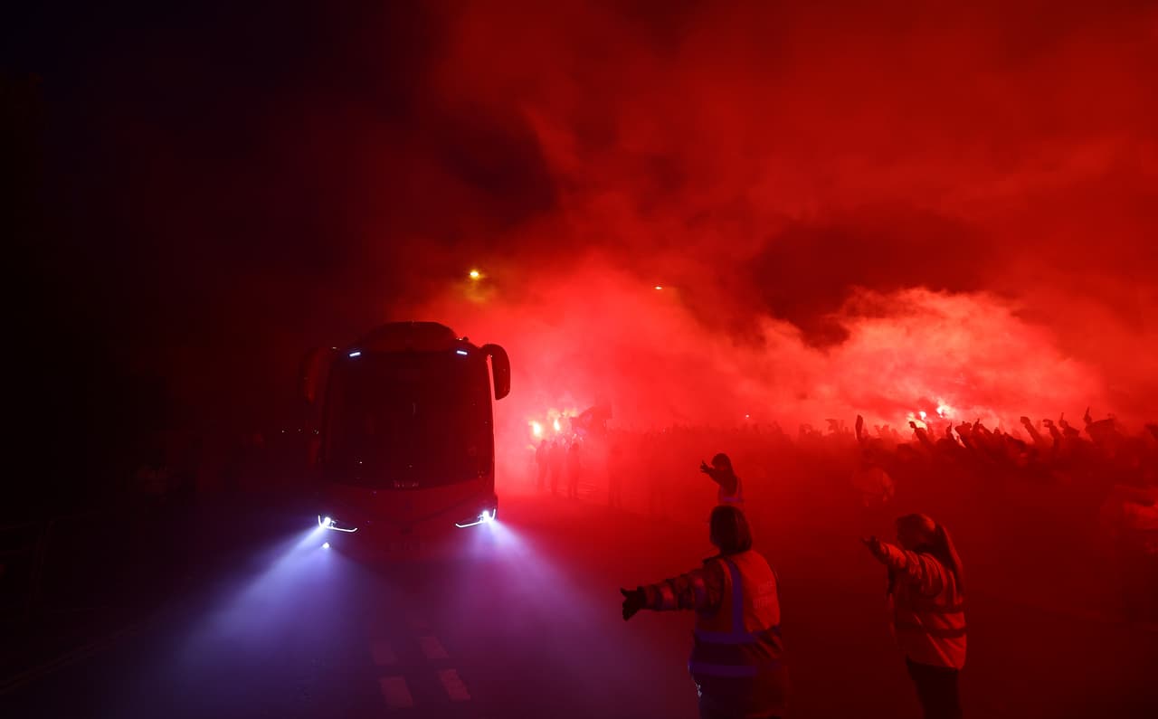 Así llegó Liverpool al Anfield para la vuelta de los Octavos de Final de la UEFA CL ante el Atlético de Madrid.