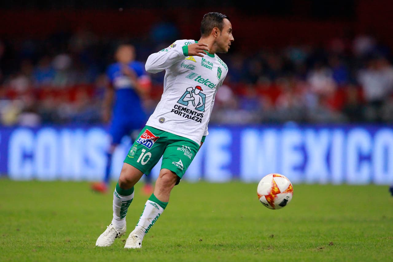 Mediocampista: Luis Montes (León)