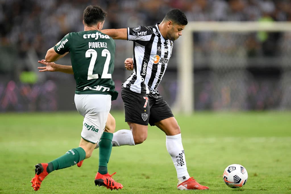 Tras un empate 0-0 en la ida Atlético Mineiro y Palmeiras repiten dosis, pero como el empate fue con 1-1 Palmeiras obtiene su pase a la final por el gol de visitante.