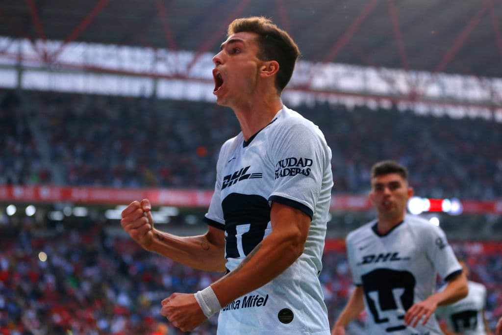 Juan Dinneno se dispone a arrancar la temporada Guard1anes 2020 con Pumas en la Liga MX.