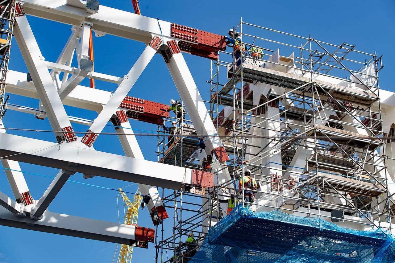 Las obras del Santiago Bernabéu continúan a marchas forzadas y ya se comienzan a completar estructuras importantes de la remodelación.