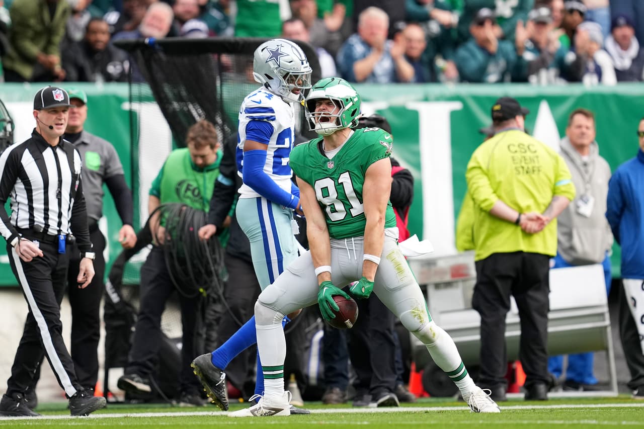 Philaldephia humilla a Dallas y pone la mira en Playoffs