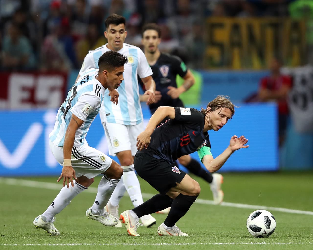 En Rusia, Meza jugó contra Luka Modric.