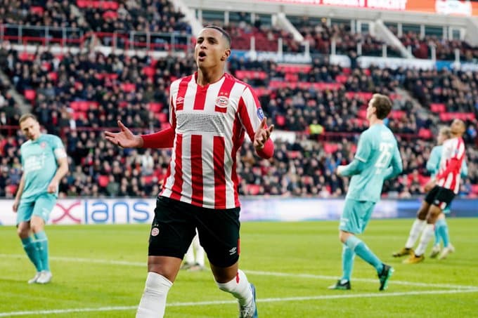 El Twente le sacó un punto al PSV al final del partido; el mexicano Érick Gutiérrez jugó ocho minutos y poco pudo hacer en la cancha.