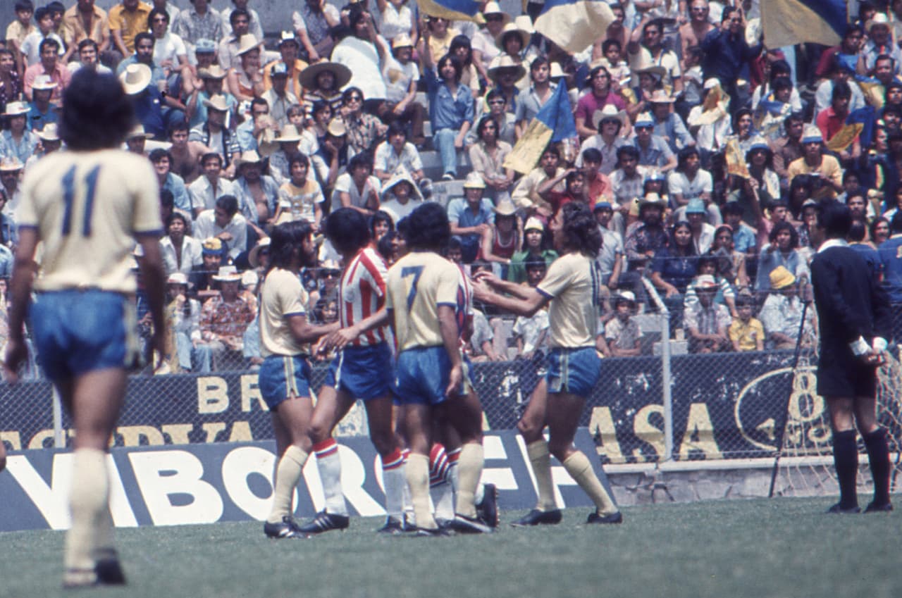 Boca Juniors se fue arriba en el marcador con anotación de Pavon, pero el partido fue empatado rápidamente con un gran gol de José de Jesús, “El Güero” Aceves.