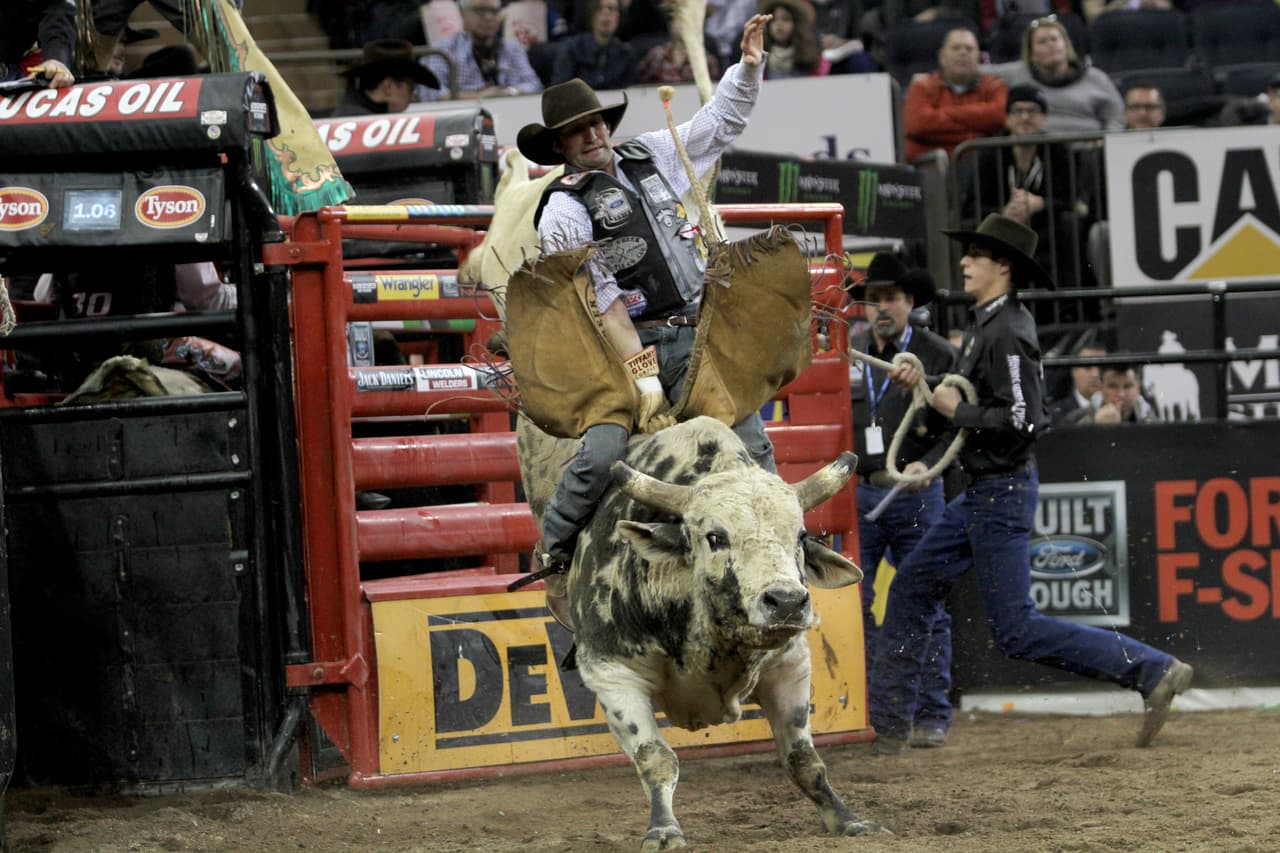 Por qué el rodeo encabezaría la reanudación de los deportes
